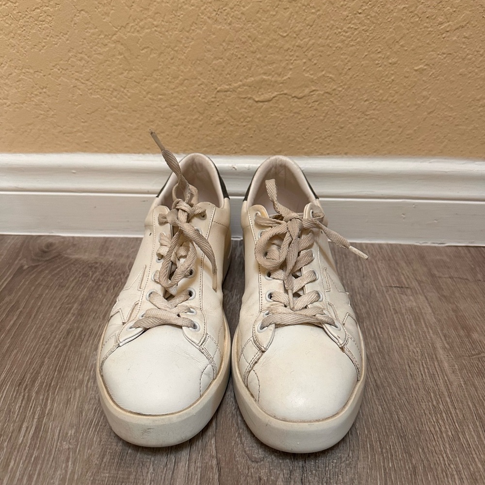 Used Golden Goose Purestar Low Top Sneaker (Women’s) Size 9US / 39EU - Picture 3 of 8